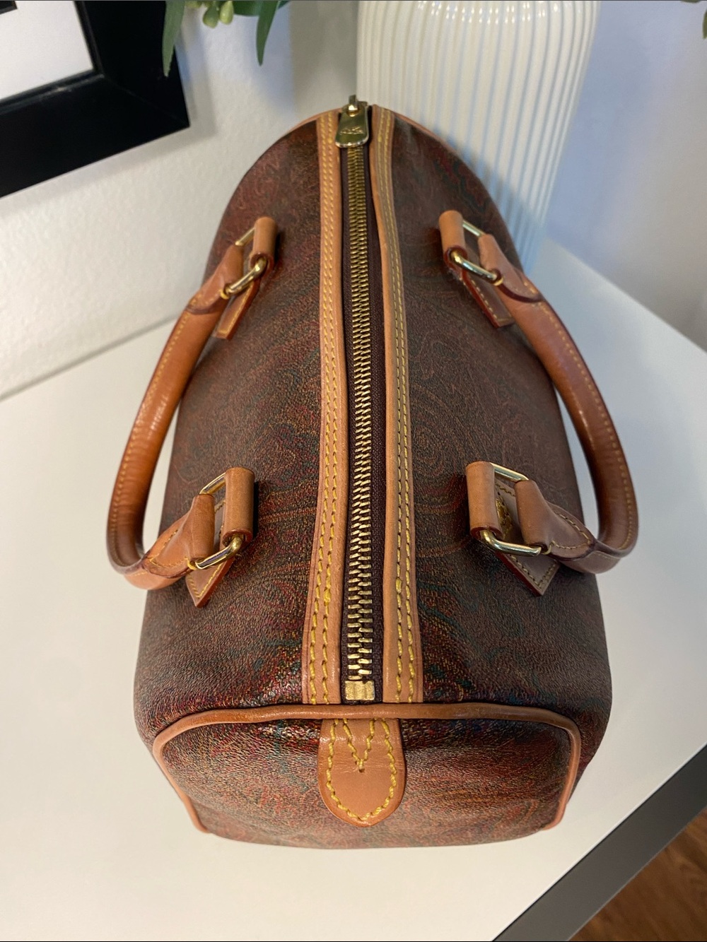 Vintage ETRO Milano Red Paisley Boston Bag 25 W/Strap - Picture 7 of 14